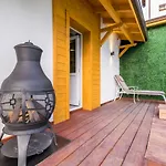 Апартаменты Chalet Bogema - Sauna, Bbq & Jacuzzi *