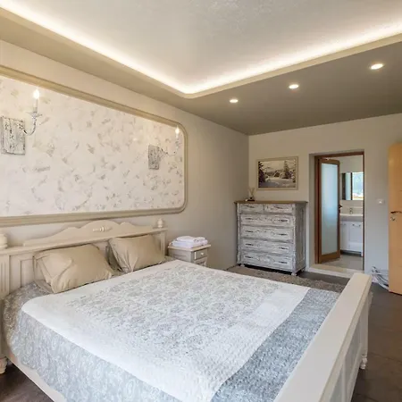 Adelheide - Spa, Bbq & Jacuzzi *