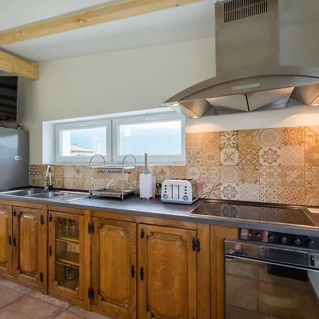 Bogema - Sauna, Bbq & Jacuzzi Apartamento